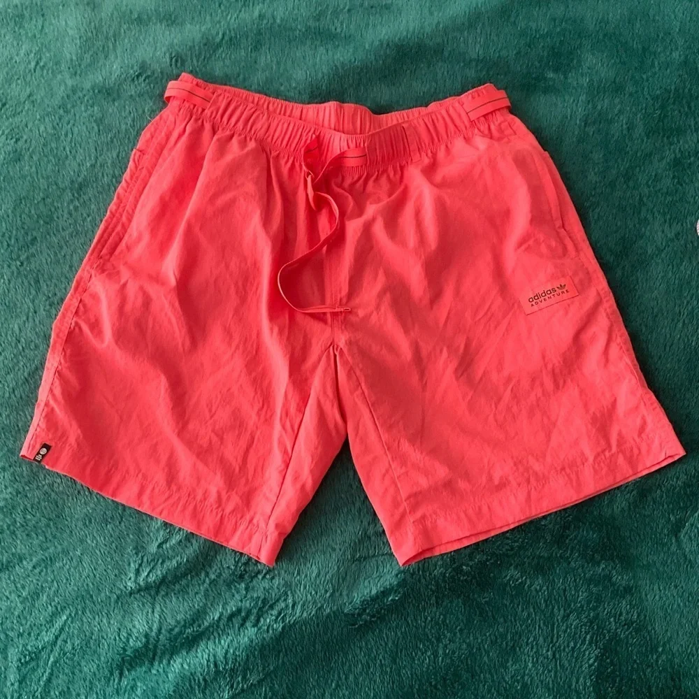 adidas Originals Men’s Adventure Cargo Shorts - Large